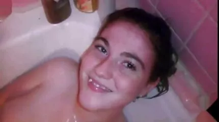 คนที่แต่งตัวประหลาด fucks วีดีโอ โป๊ xxx สุดที่รักของเขาที่มีเสน่ห์บนชายฝั่ง