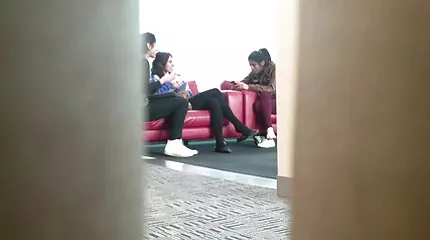 ผู้ชายที่หลงใหล fucks ผู้หญิงสองคนในท่าต่างๆ หนัง วีดีโอ xx